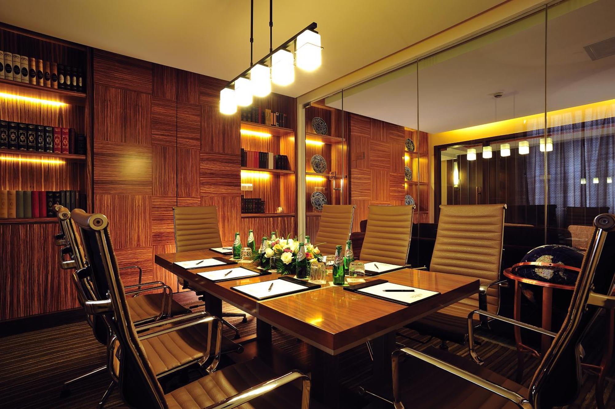 Broadway Mansions Hotel - On The Bund Shanghai Bagian luar foto